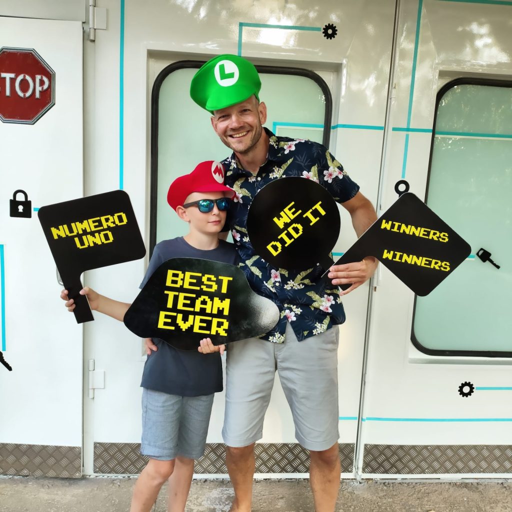Ein wirklich liebevoll und kreativ gestalteter Escape Room! Eine tolle Abwechslung von traditionellen Strandprogramm im Urlaub!Team ''NUMBER ONE''