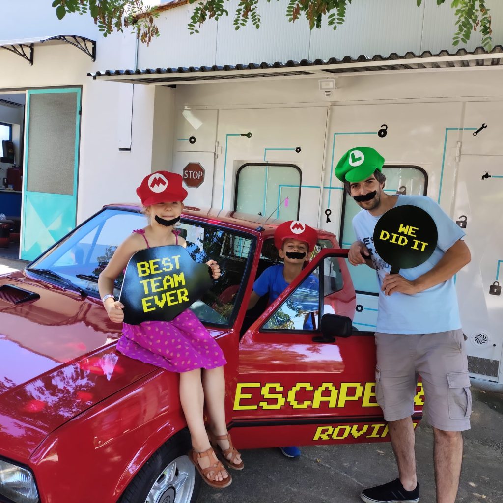 Einer der besten Escape Rooms aus uber 100 verschiedenen Raumen, die ich bisher gespielt habe.Team ''DIE AUTOBAHN-GANG''